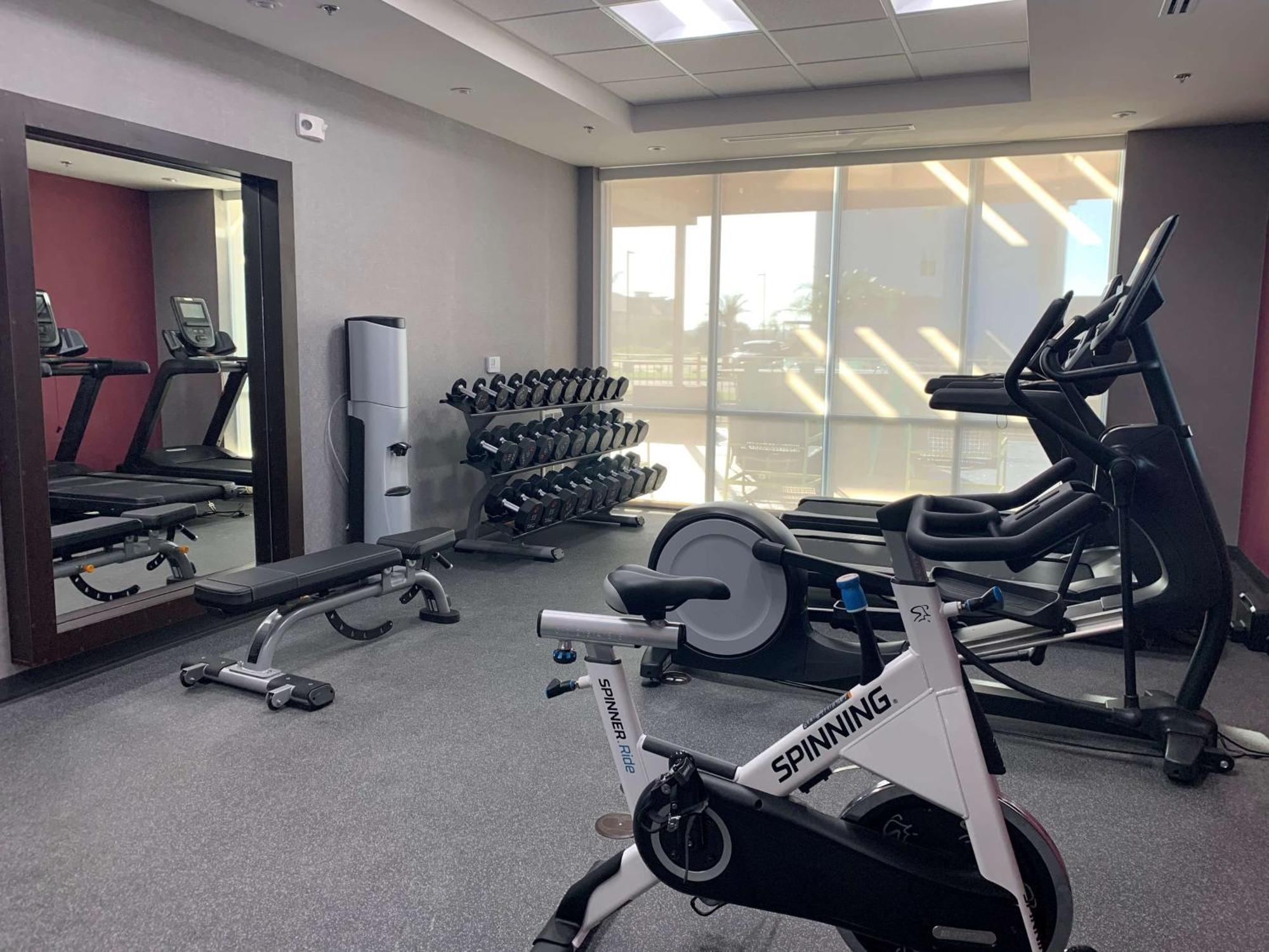 Home2 Suites By Hilton เอดินเบิร์ก ภายนอก รูปภาพ